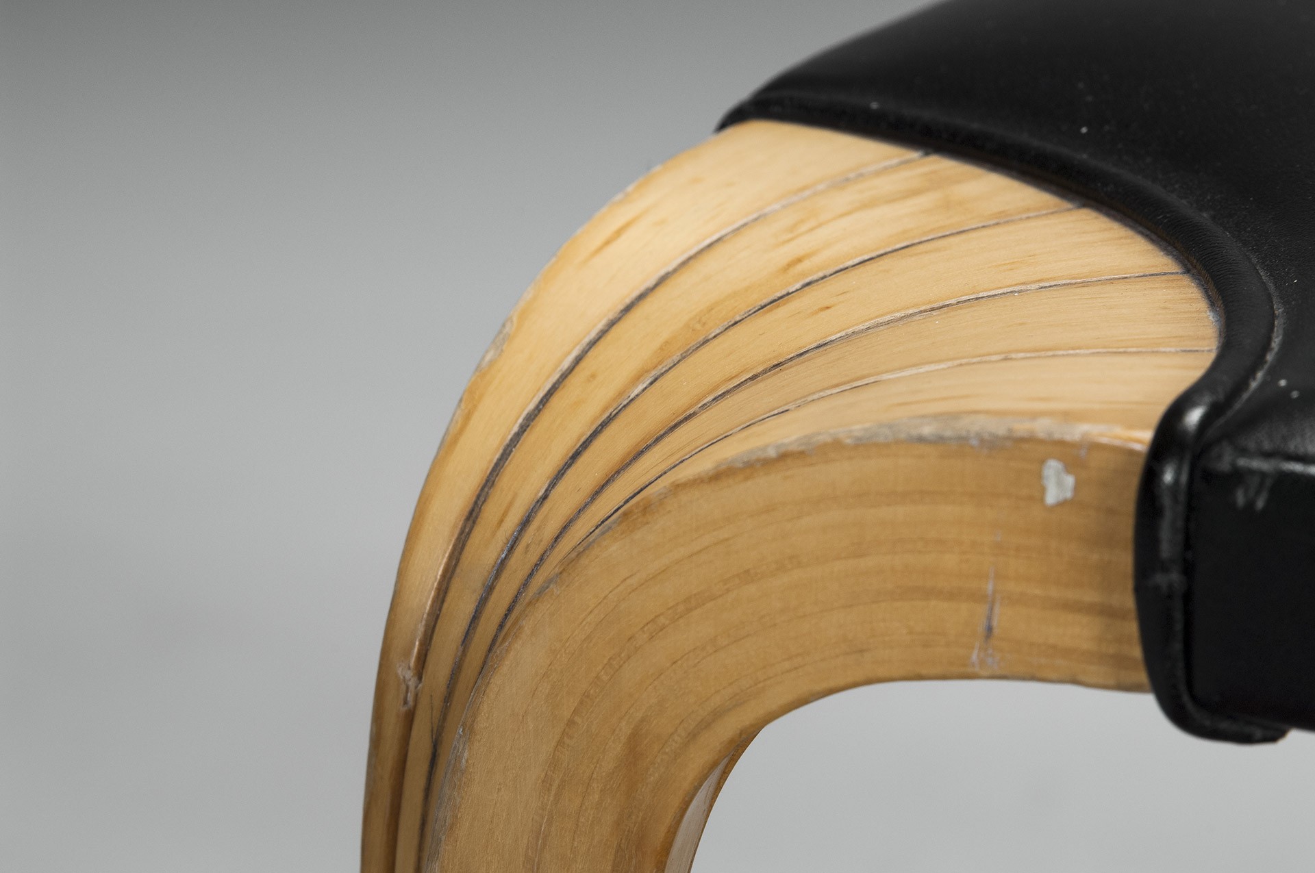 Fan Leg Stool, Model no. X601 image 4