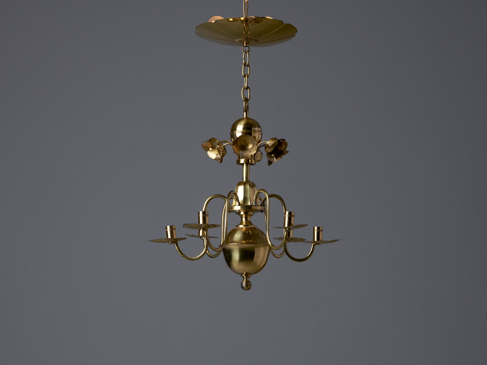 Chandelier image 2