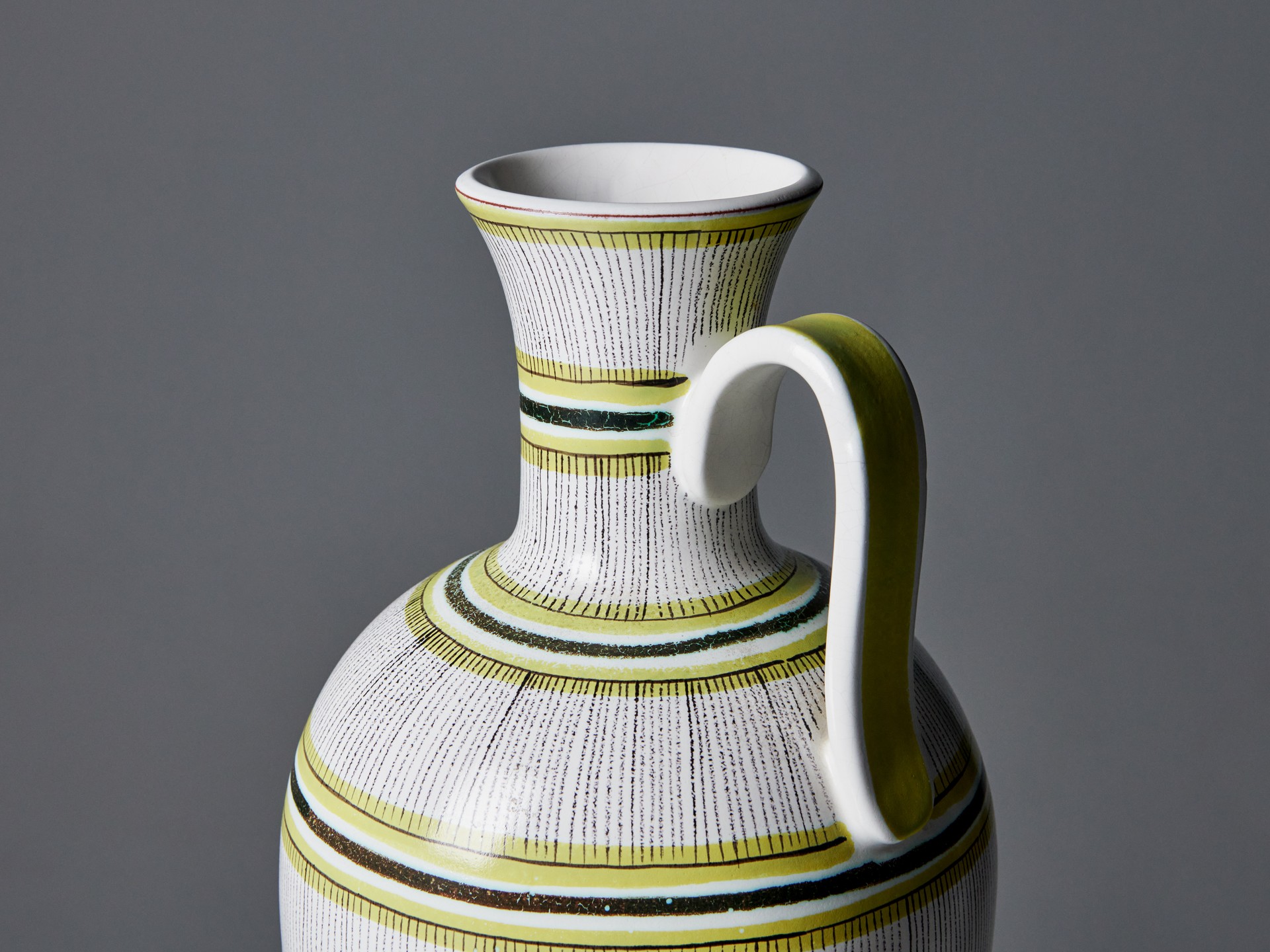 Vase image 4
