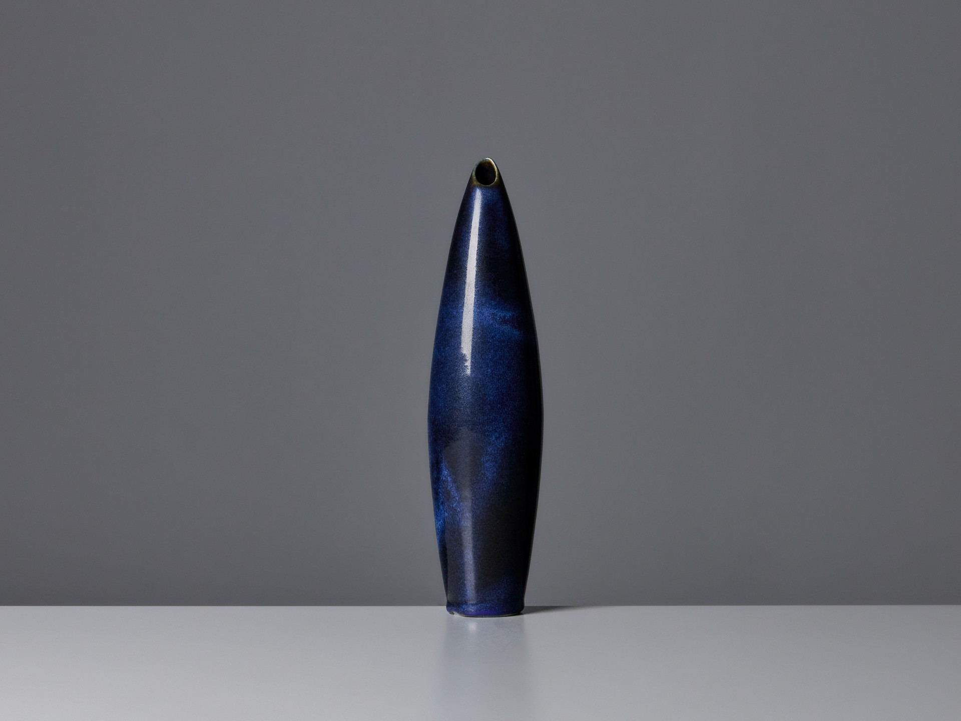Three 'Gnurgla' Vases image 2