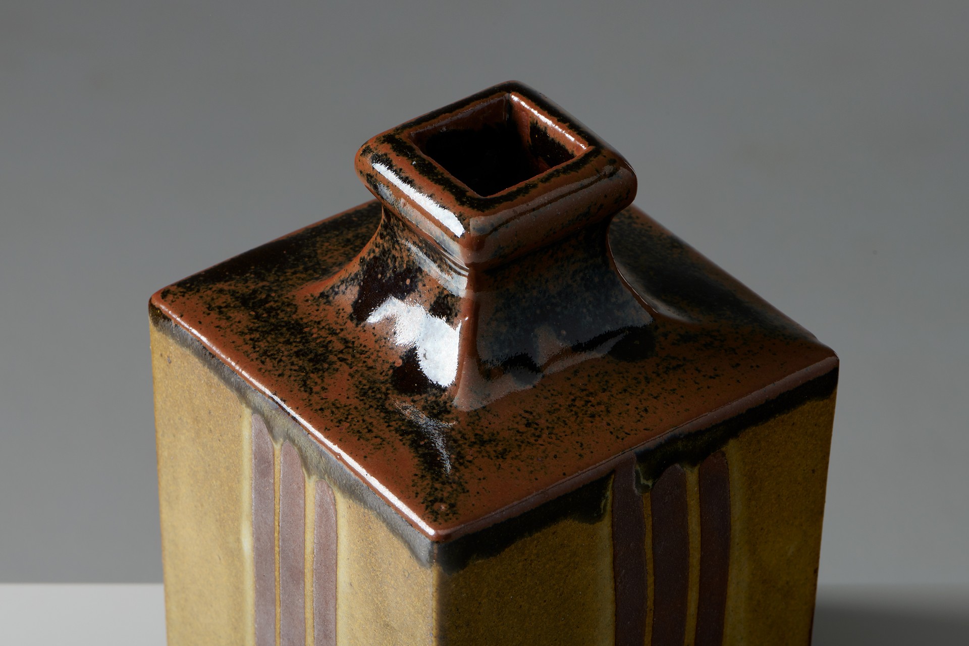 Shoji Hamada Vase image 2