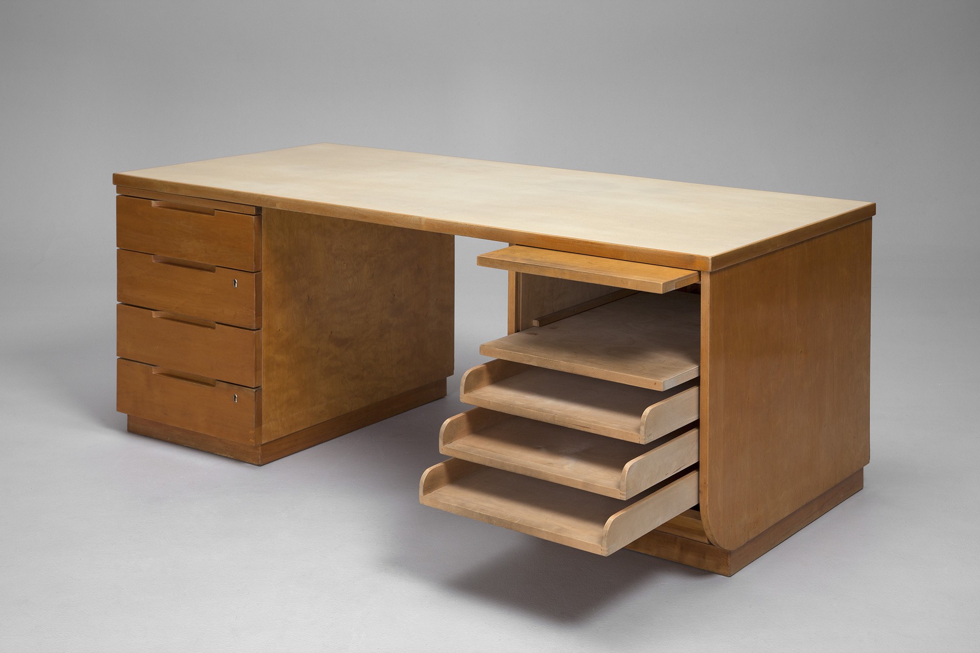 Desk image 2