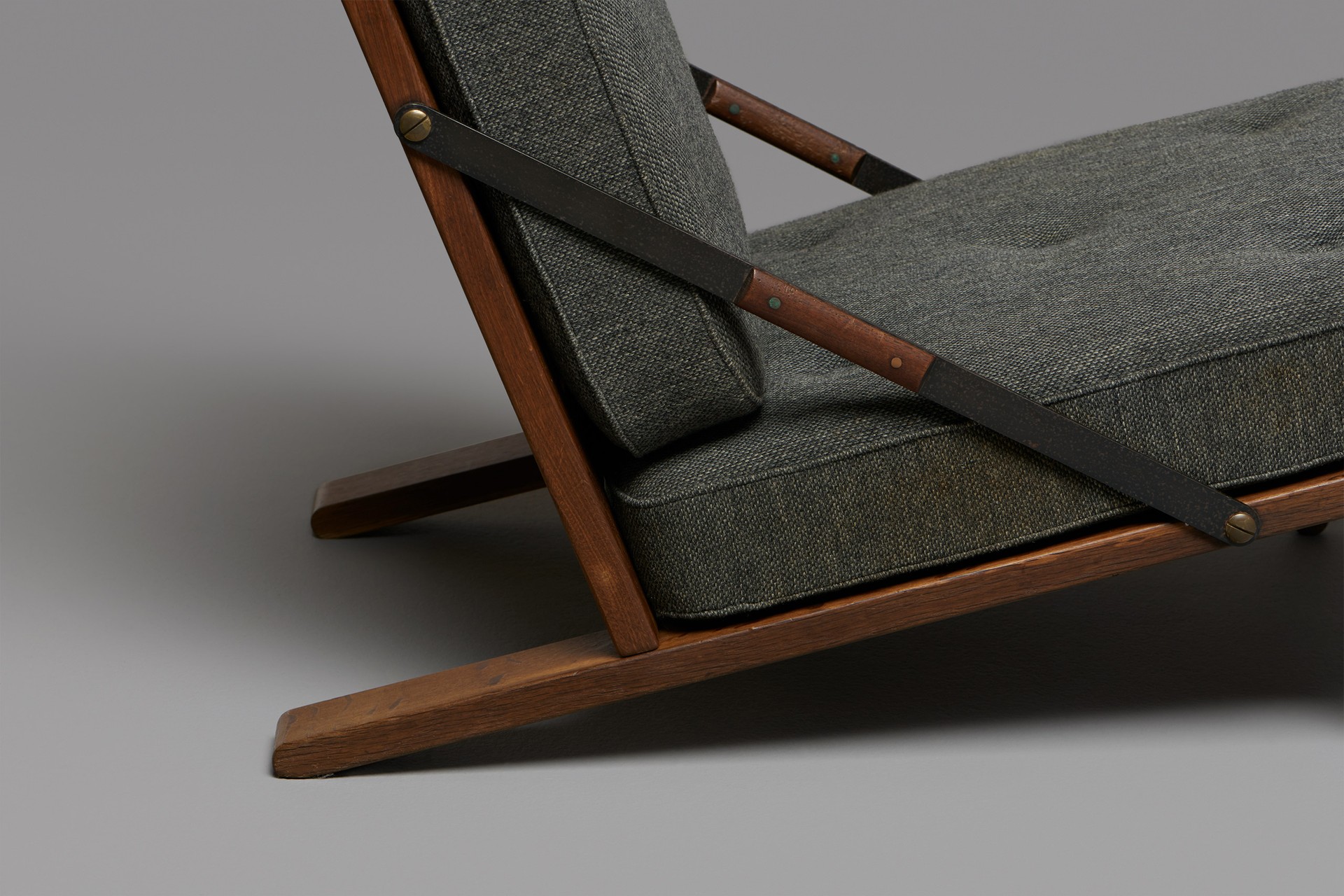 Lounge chair image 5