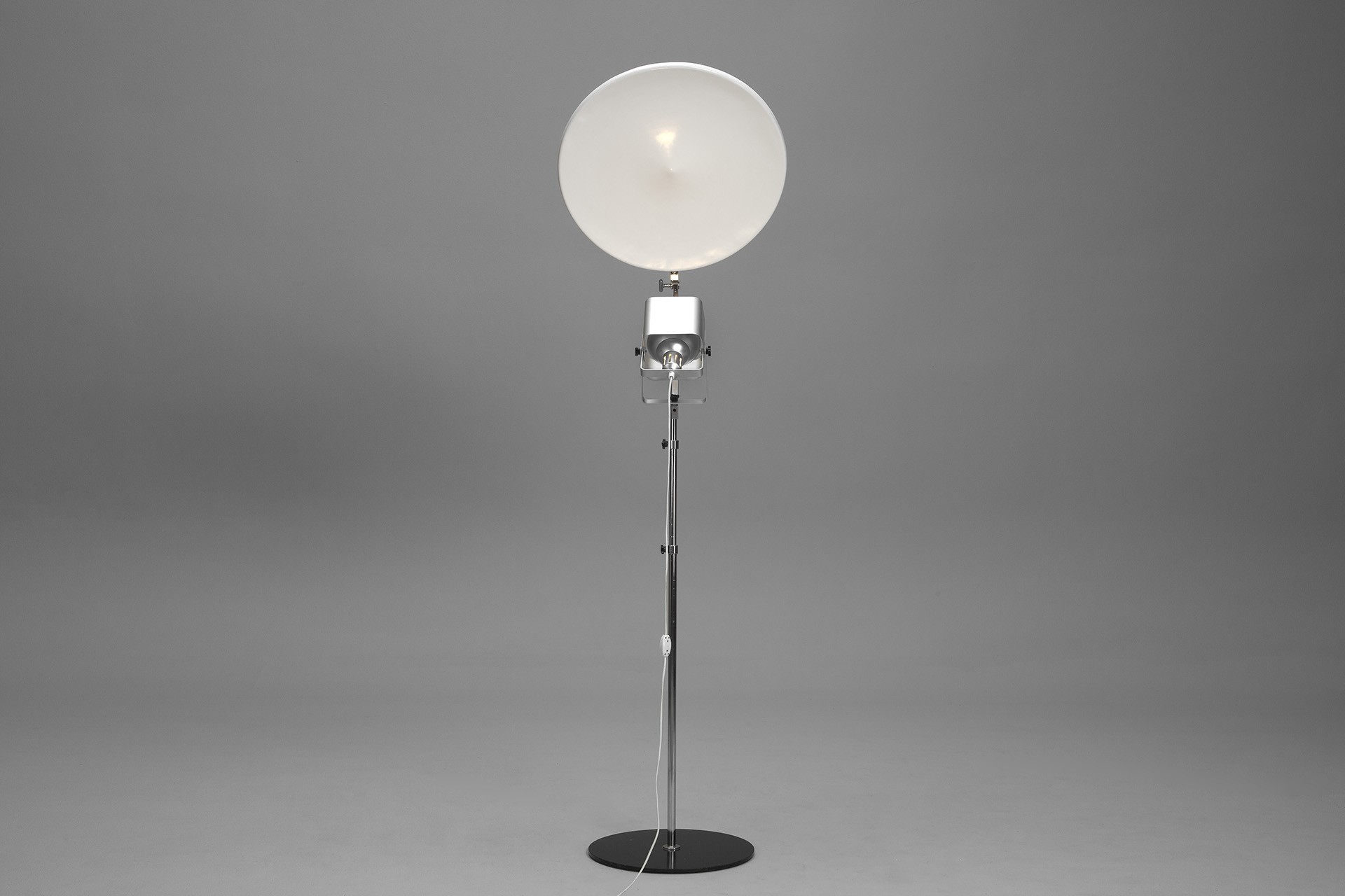100A Reflector lamp image 2