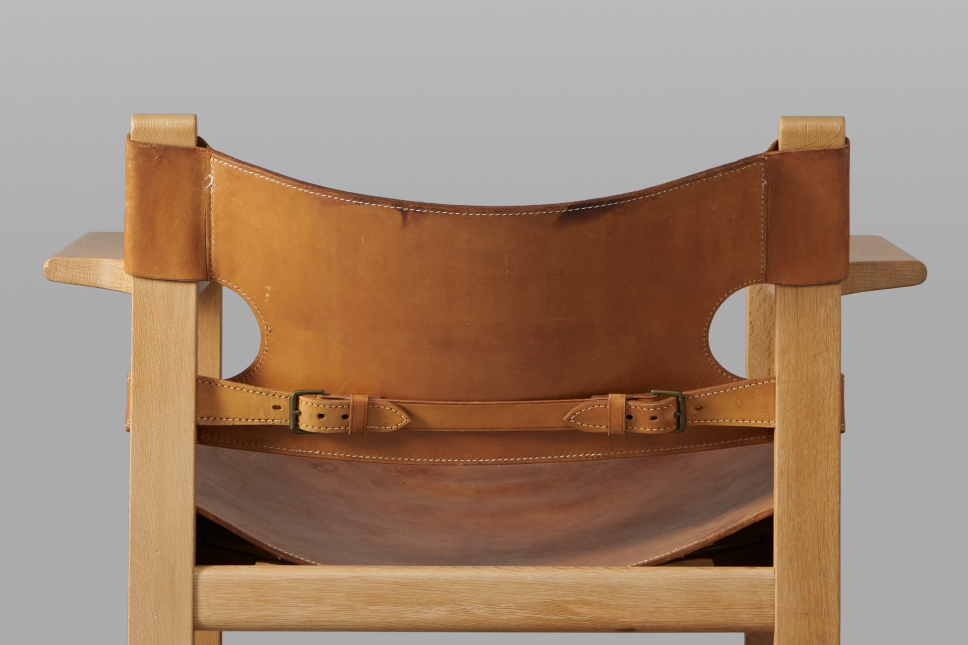 Pair of 'Spanish' Armchairs, Model no. 226 image 6
