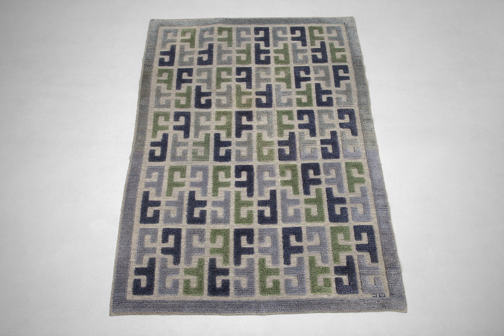 Carpet image 2