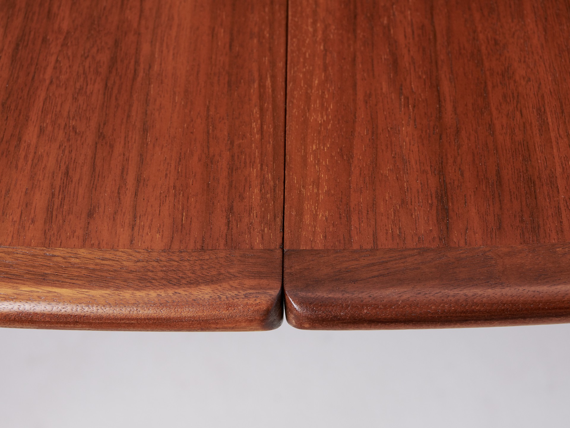Extendable Dining Table image 7