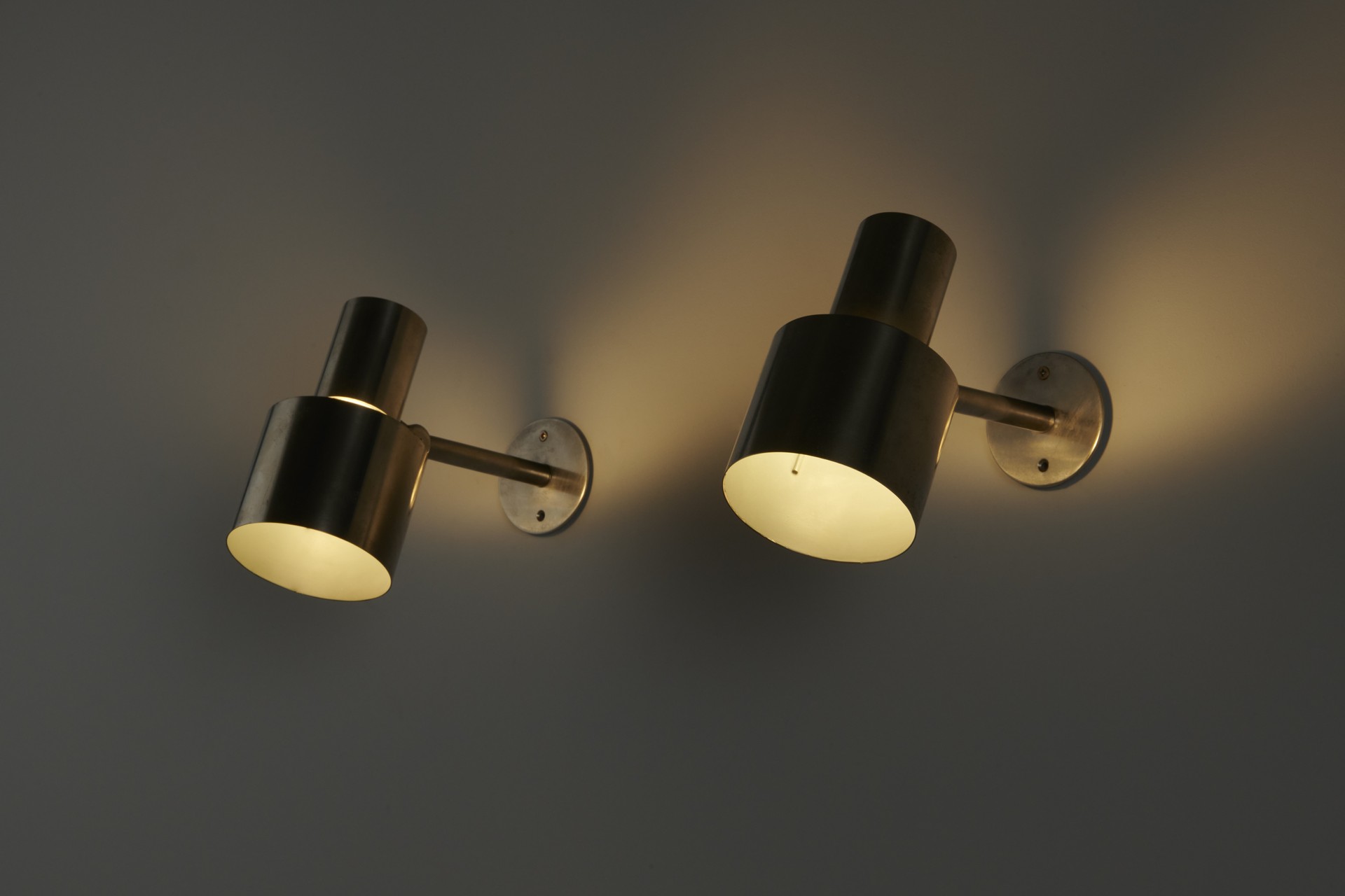 Pair of Wall Lamps image 2