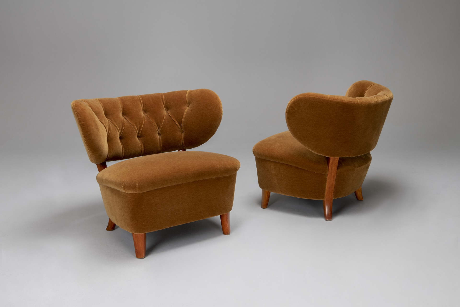 Pair of Lounge Chairs image 3