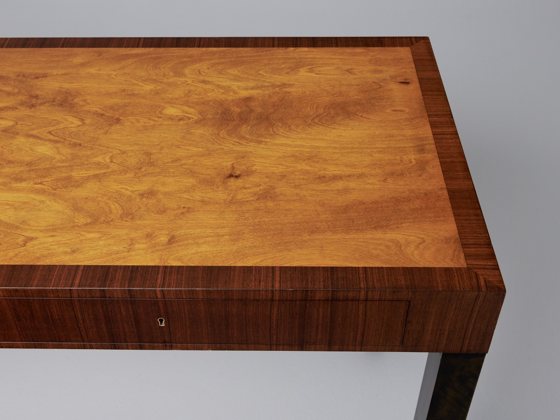 'Record' Desk / Console image 6