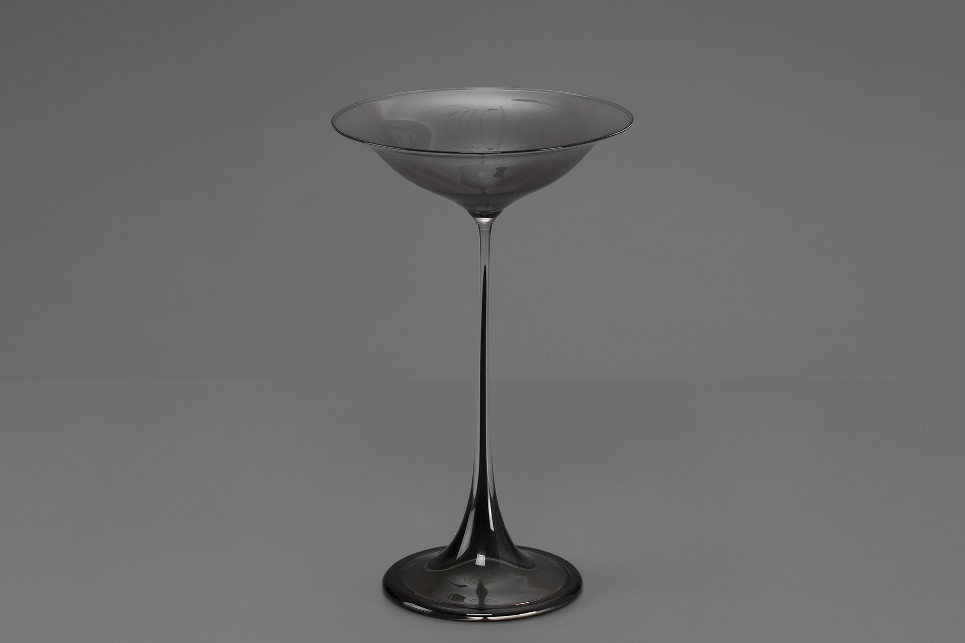Tulip Glass image 2