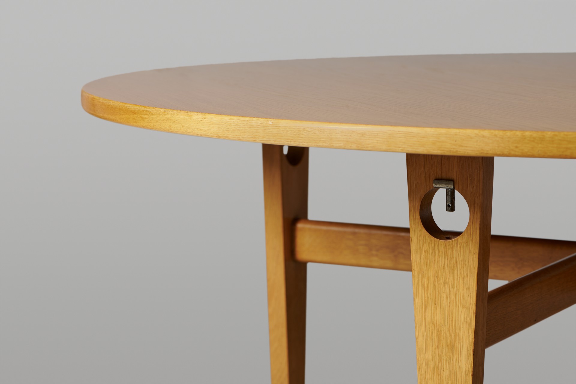 Dining Table image 3