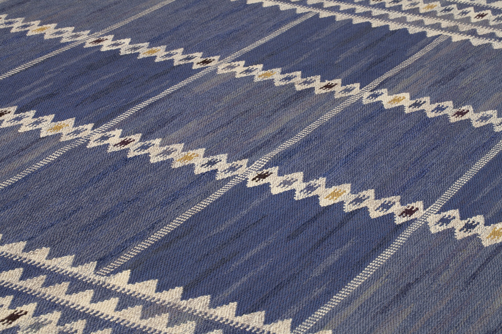 Large "Salerno Blå" Carpet image 5