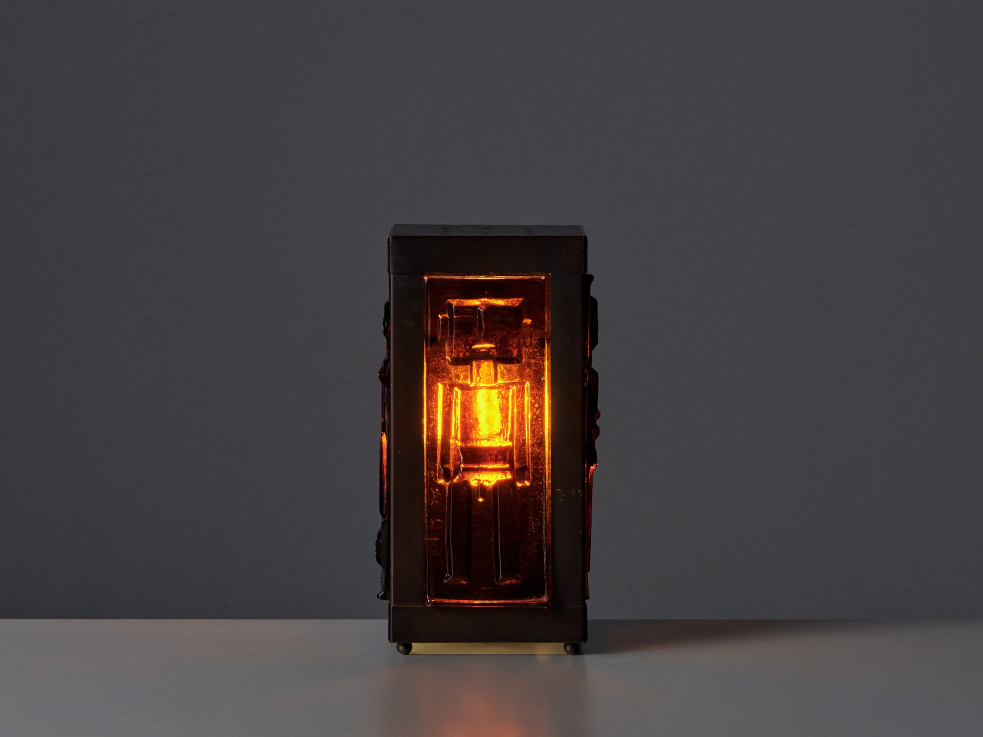 Table Lamp image 3