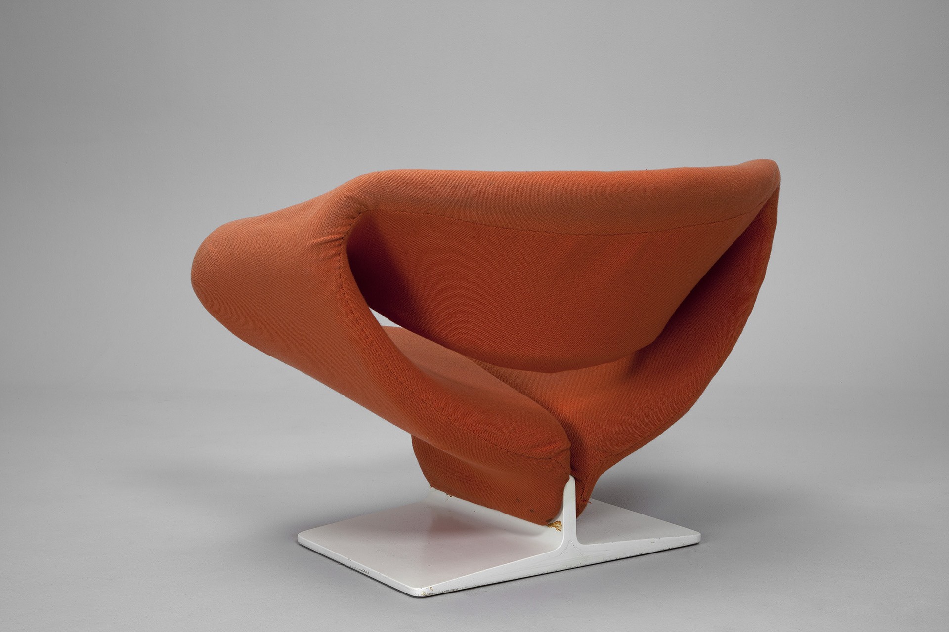Ribbon Chair image 3
