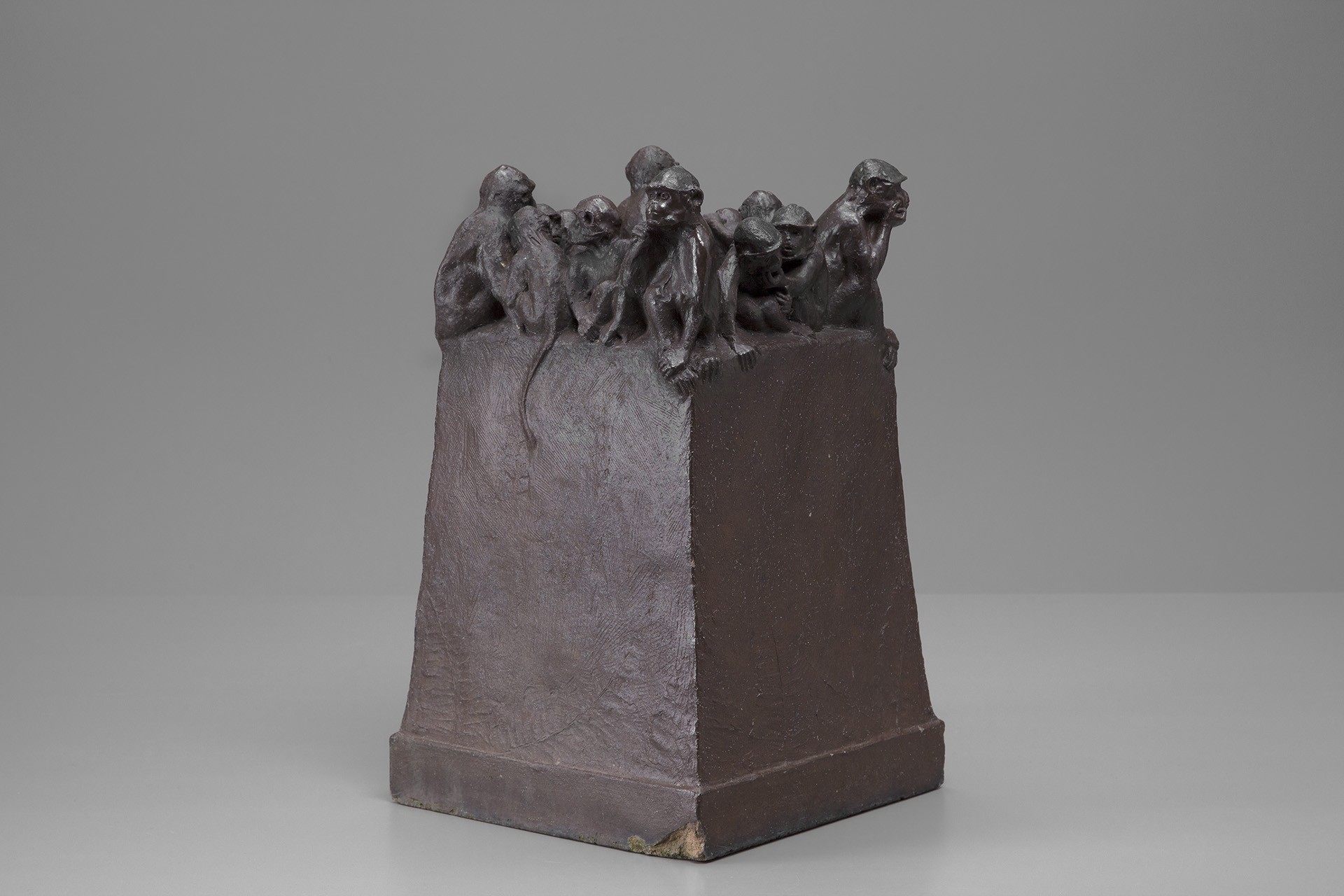 Large "Monkey" Jardiniere image 3