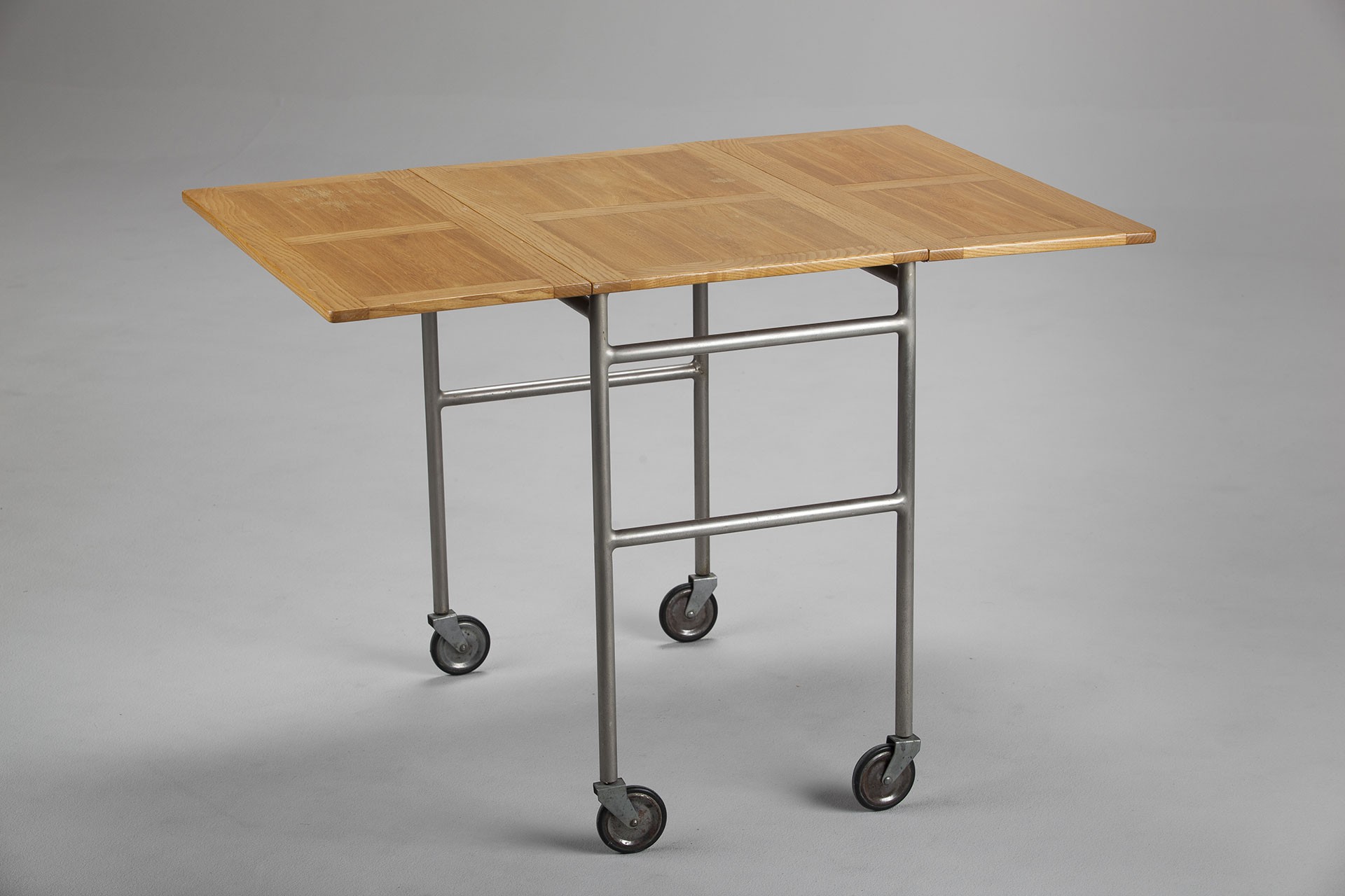 Trolley image 2