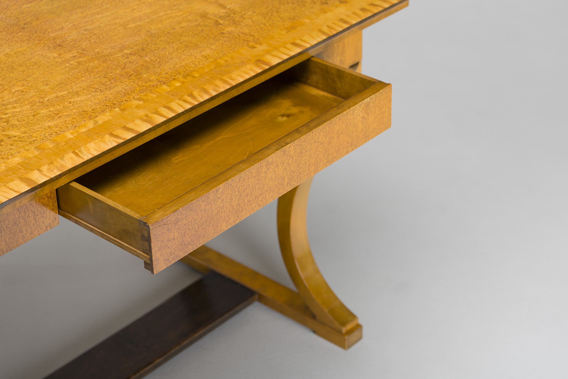 Desk image 6