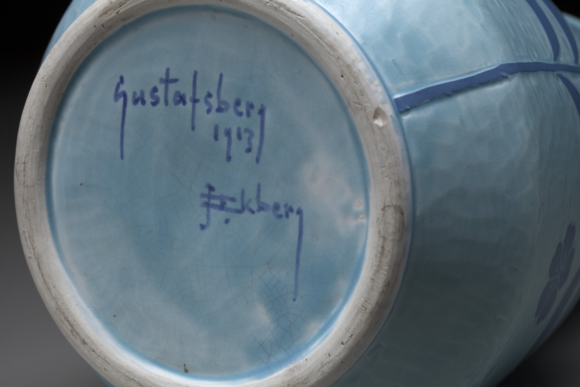 Vase image 5