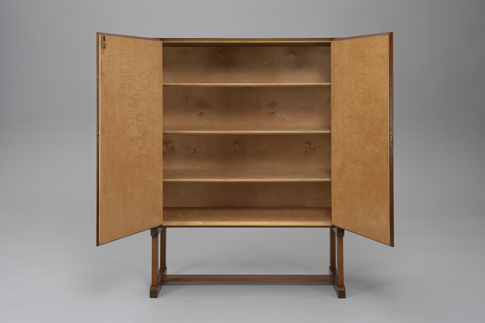 Cabinet, Model no. 852 image 5