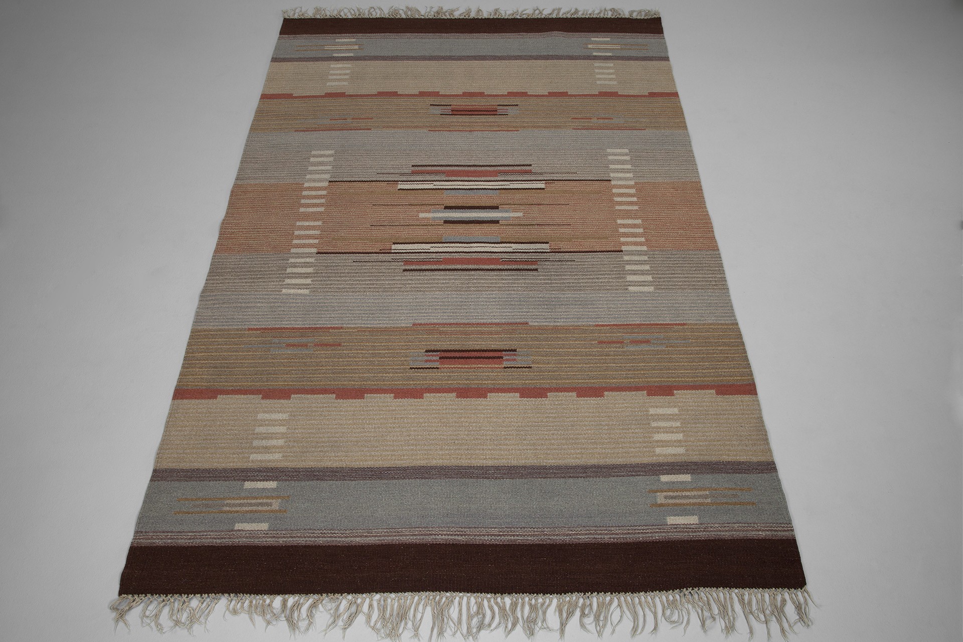 Finnish Art Deco Carpet image 2