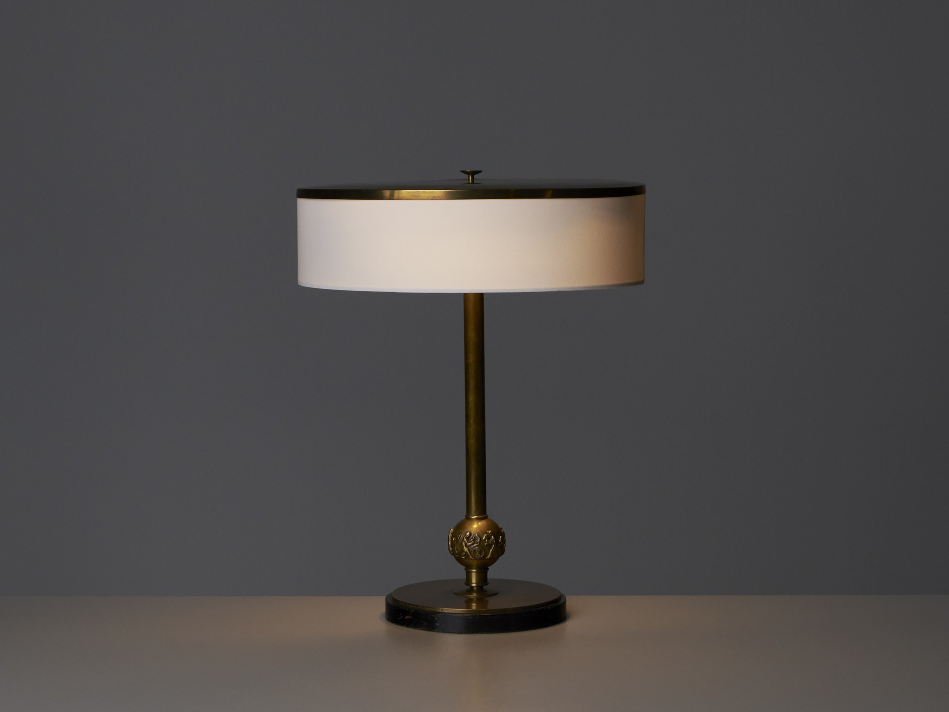 Table Lamp image 3