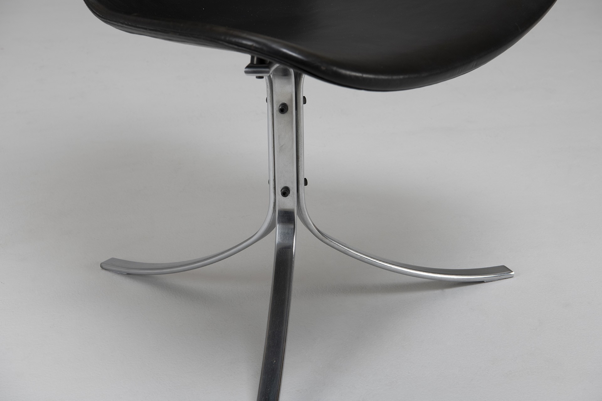 "PK-9" Chair image 7
