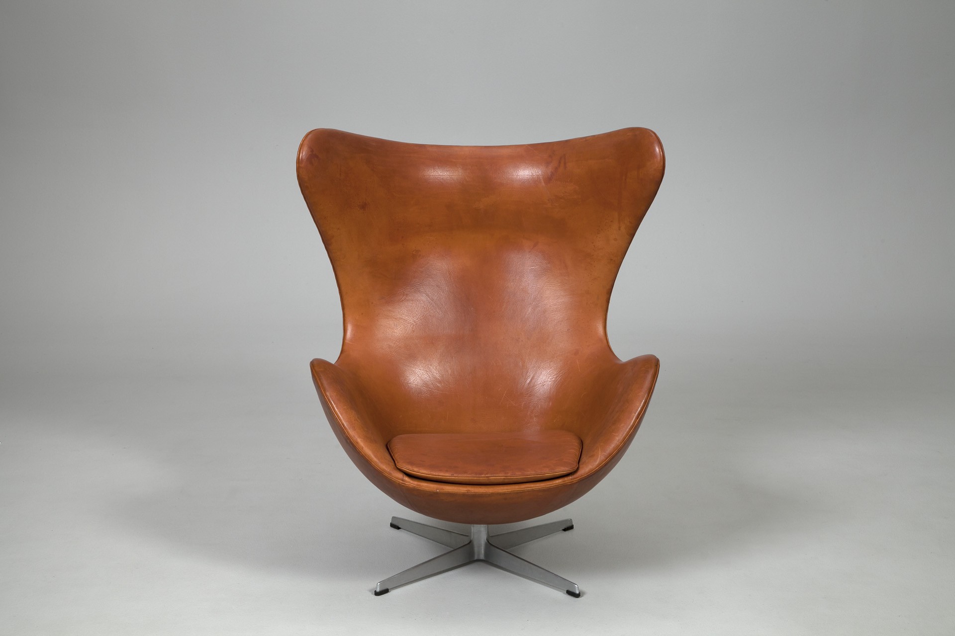 Egg Chair image 2