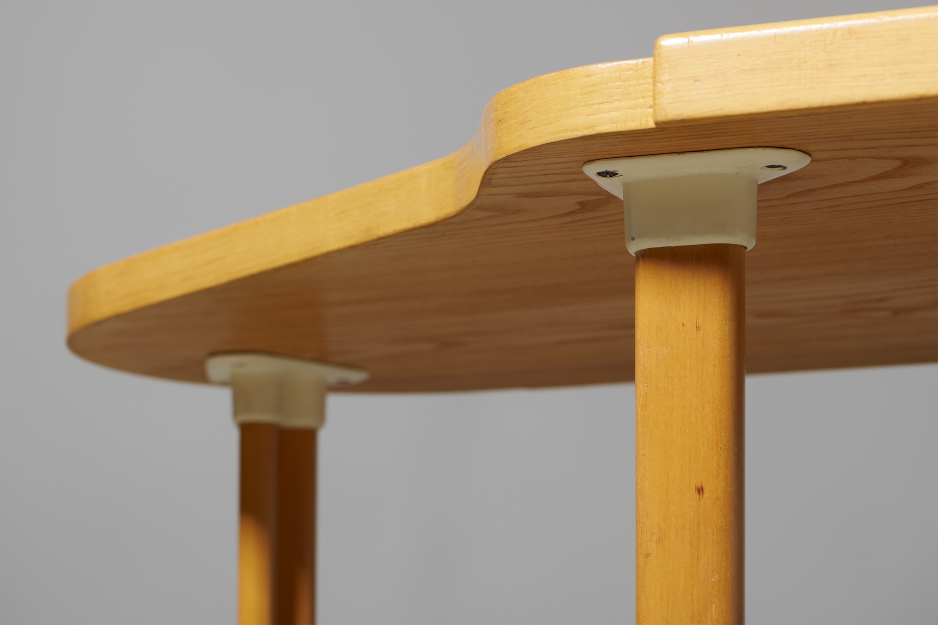 Prototype Table image 4