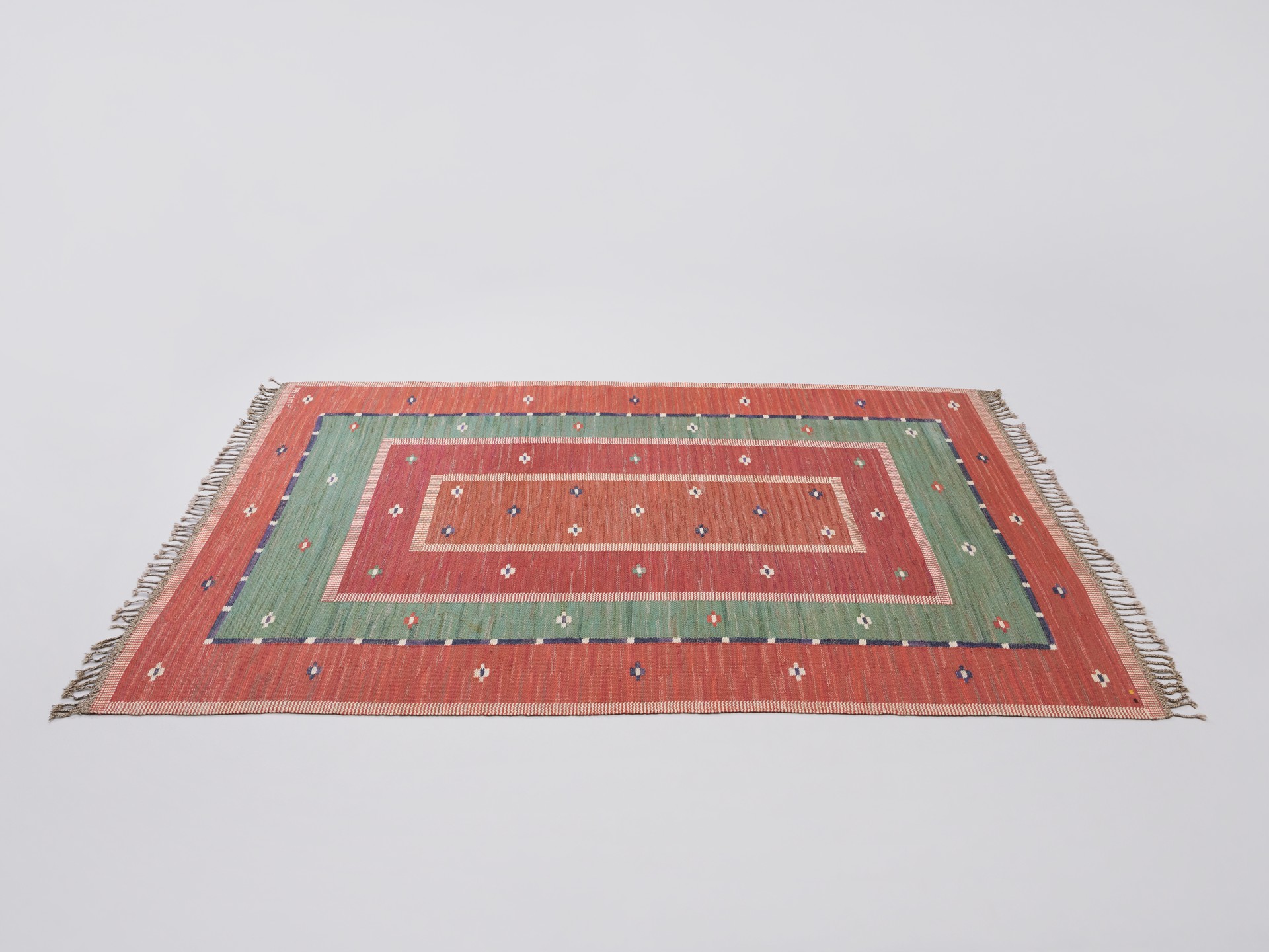 'Röda Bårdmattan med grönt' Carpet image 2