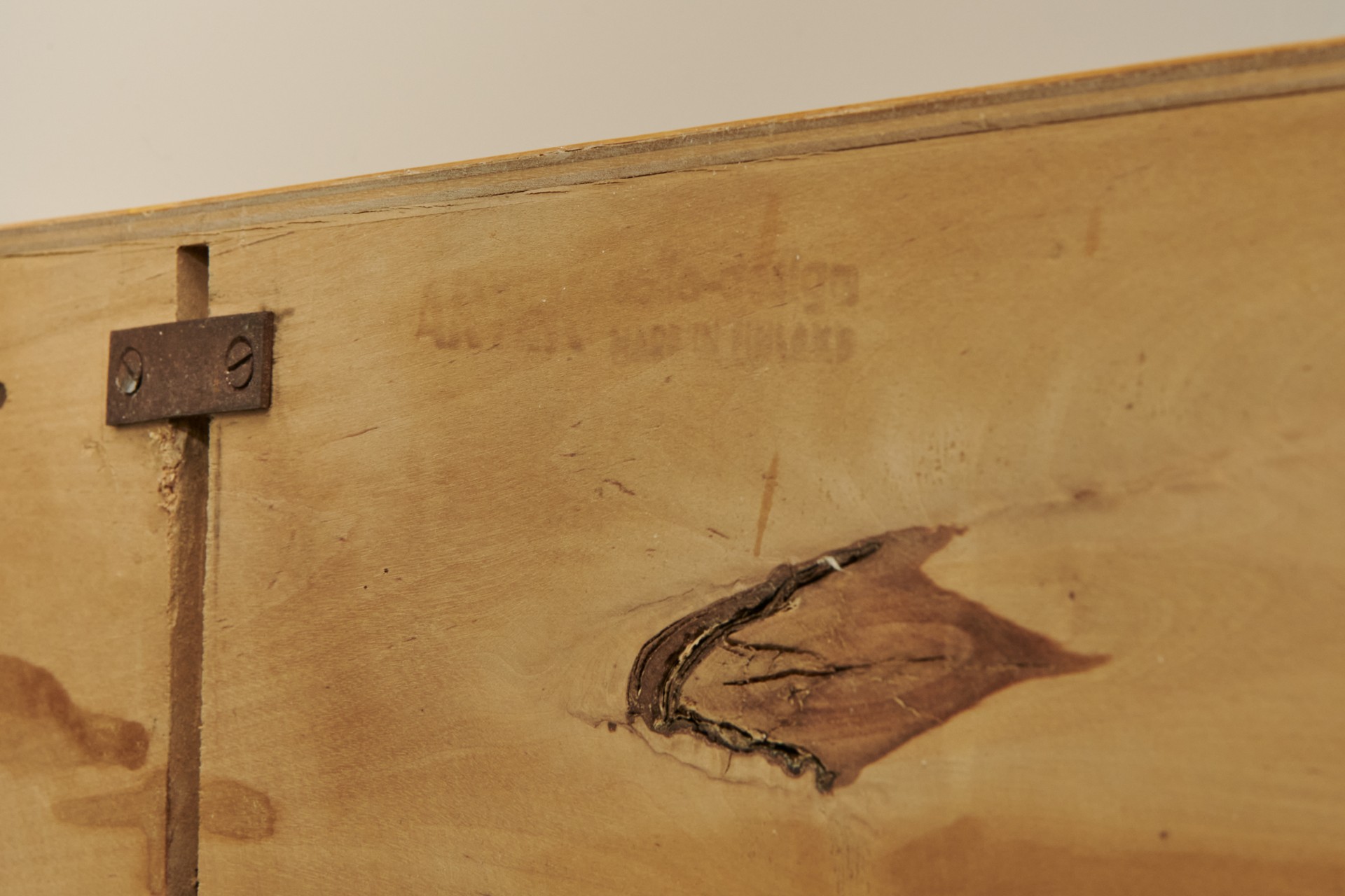 Wall Console image 4