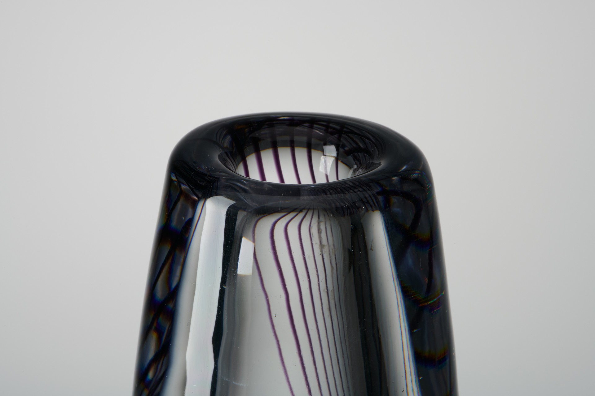 Vase image 3