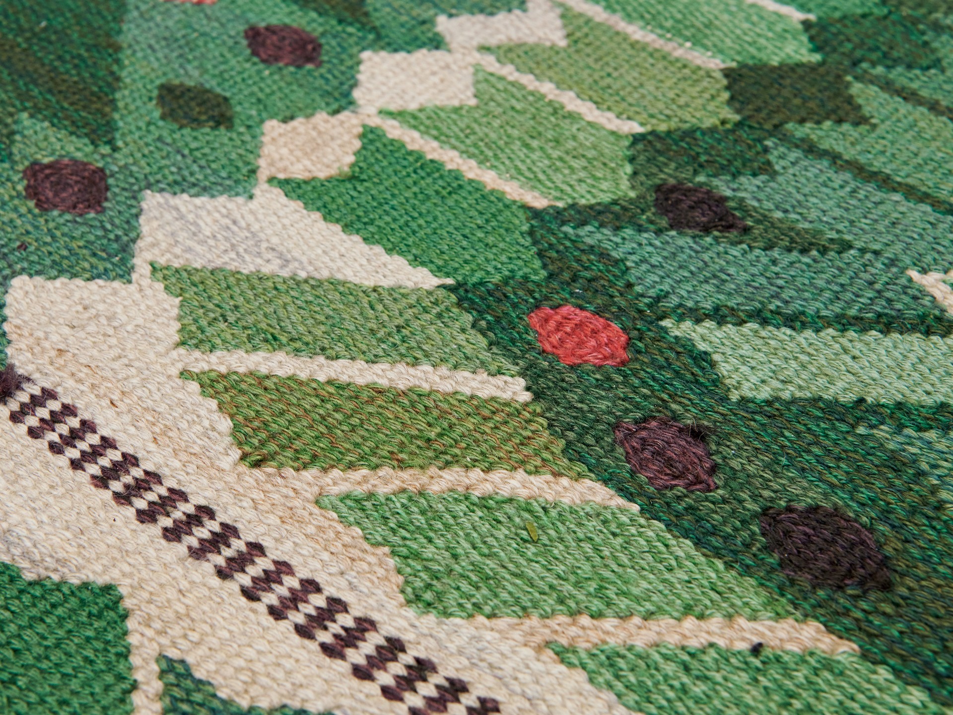 'Nejlikan Grön' Carpet image 5