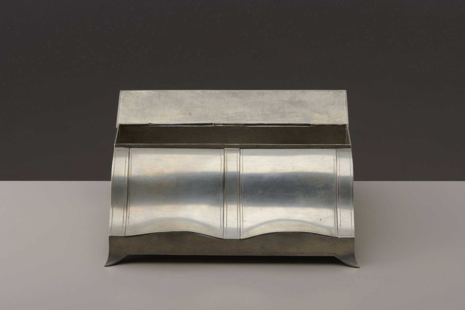 Lidded Inkwell image 3