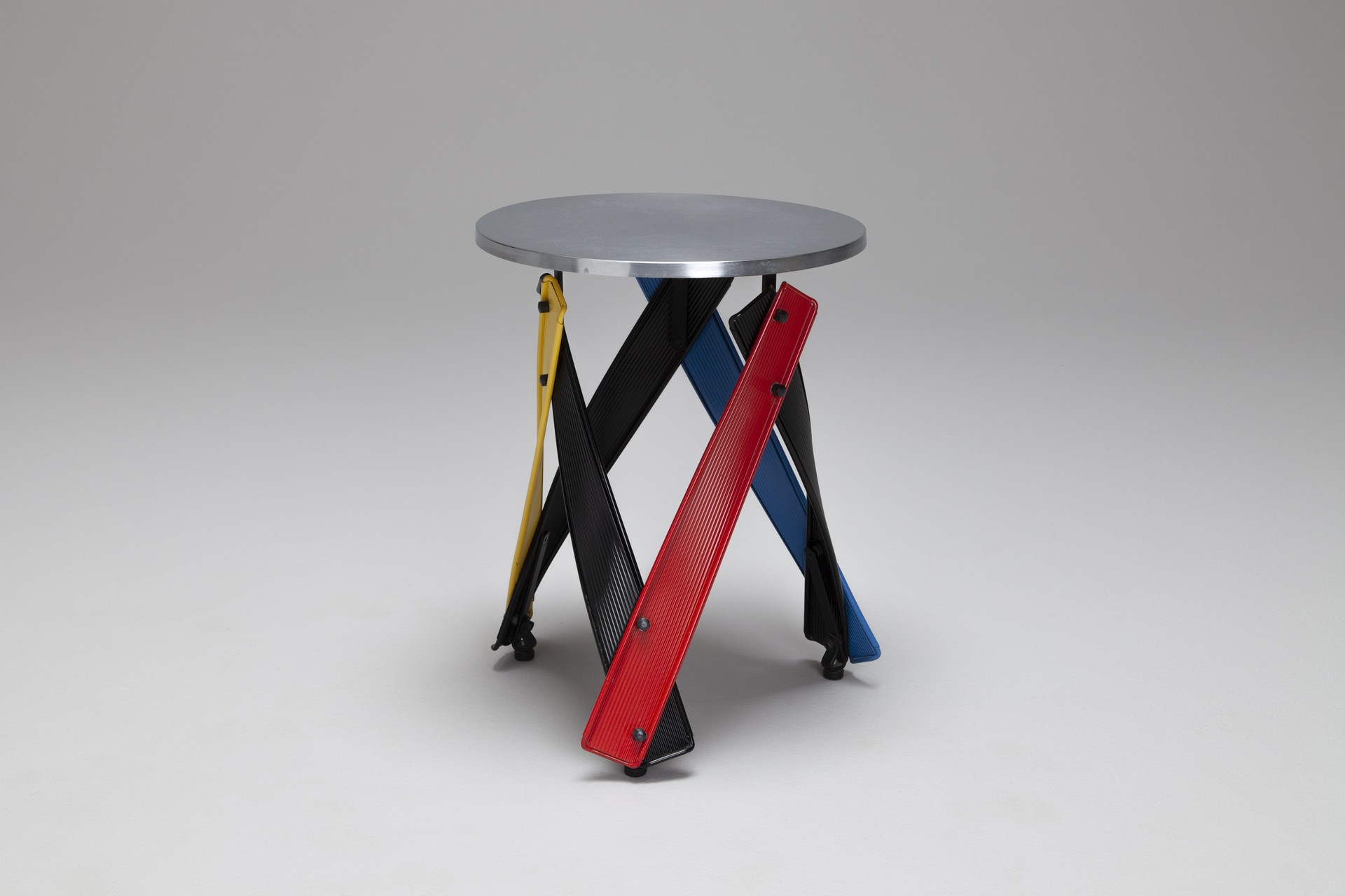 'Skelder' Side Table