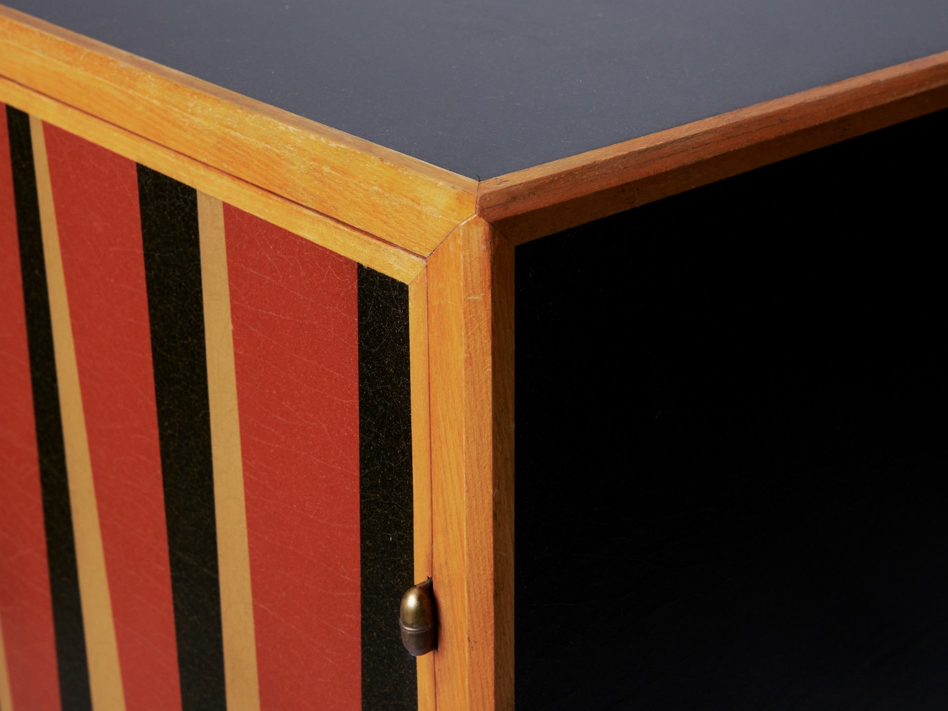 Cabinet image 10