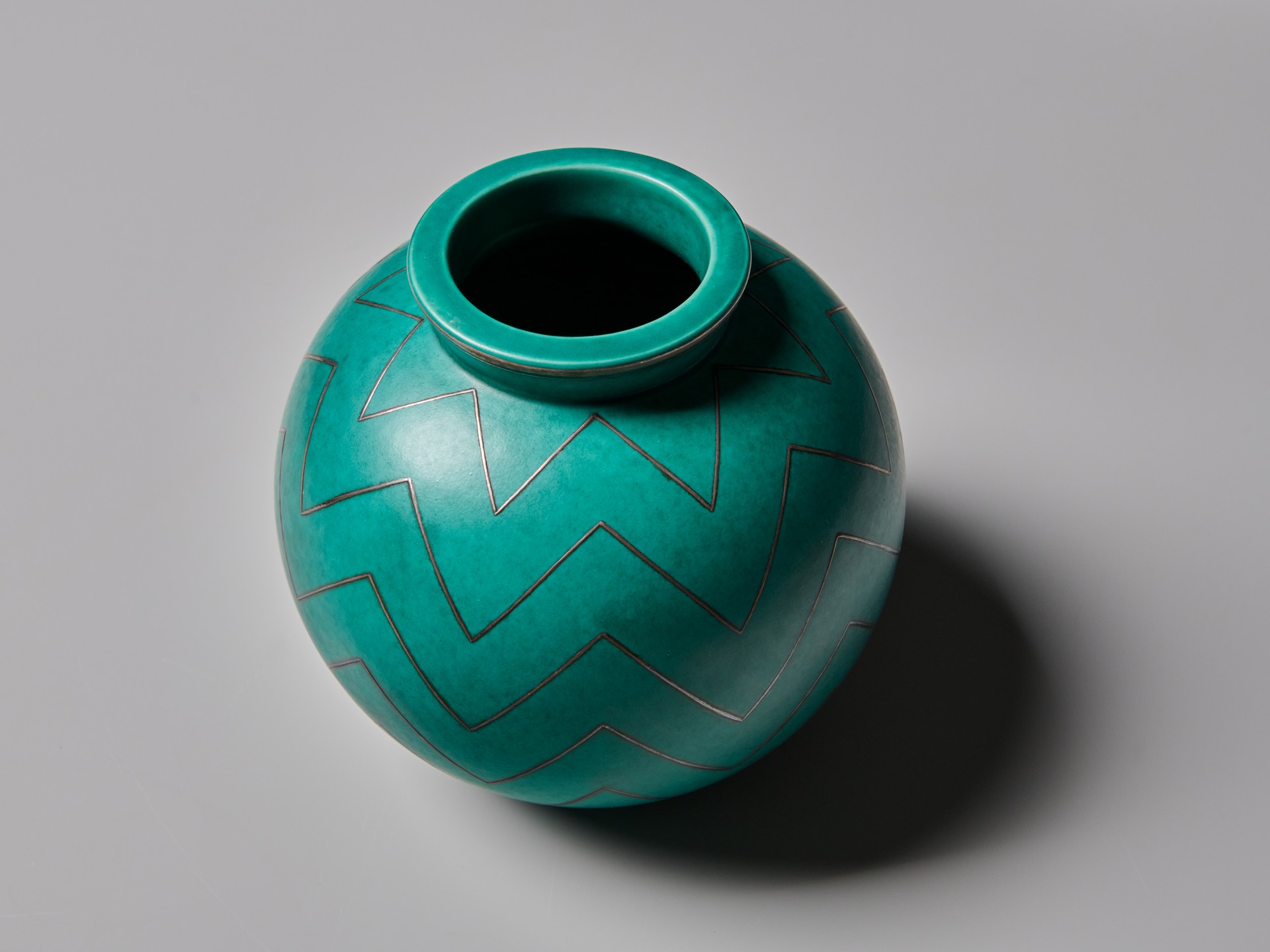 'Argenta' Vase image 3