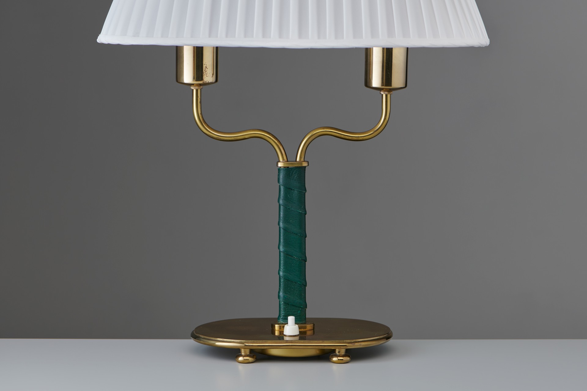 Table lamp image 3