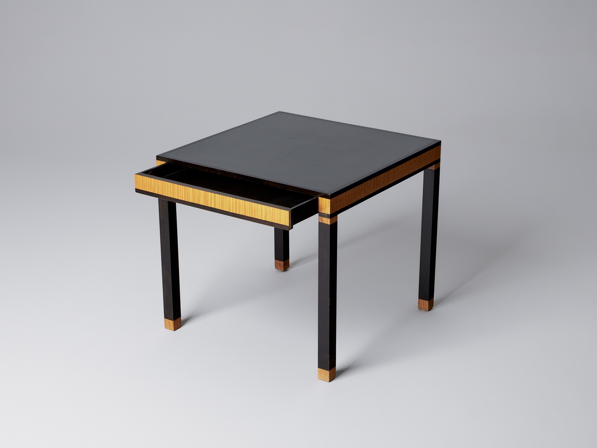 'Corall' Side Table image 2