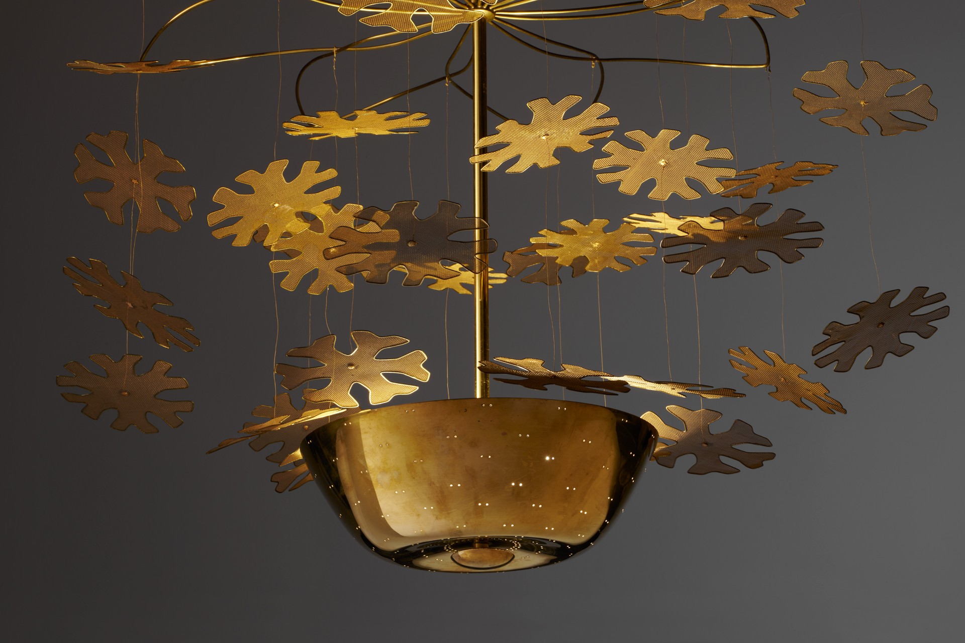 'Snowflake' Chandelier image 3