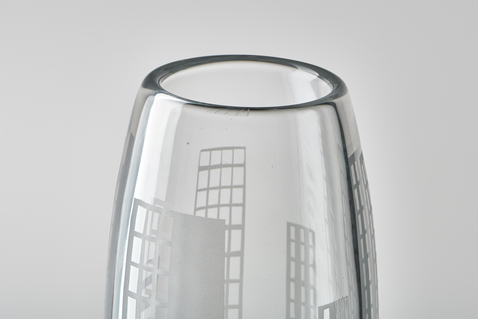 'Manhattan' Vase image 6