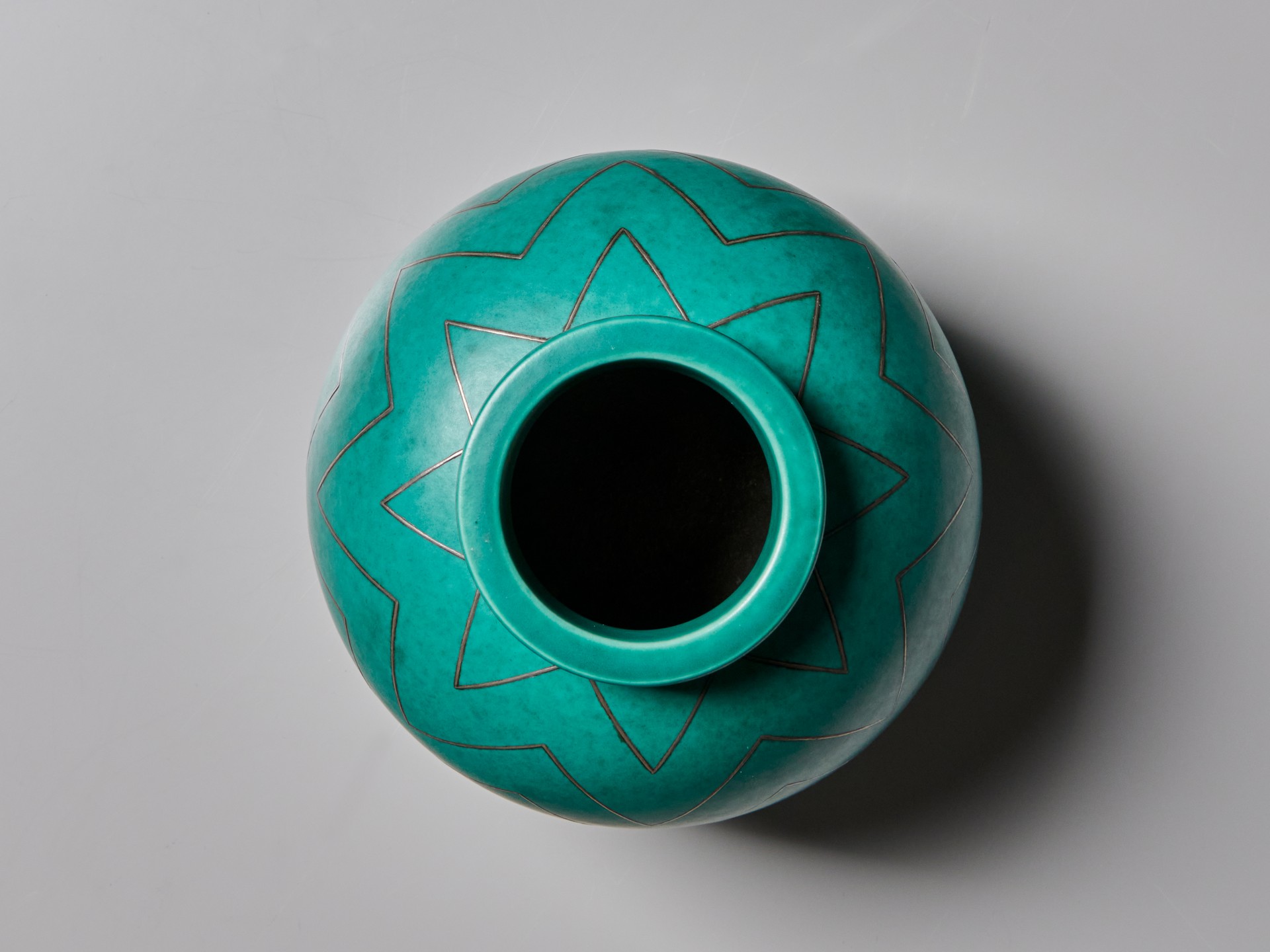 'Argenta' Vase image 4