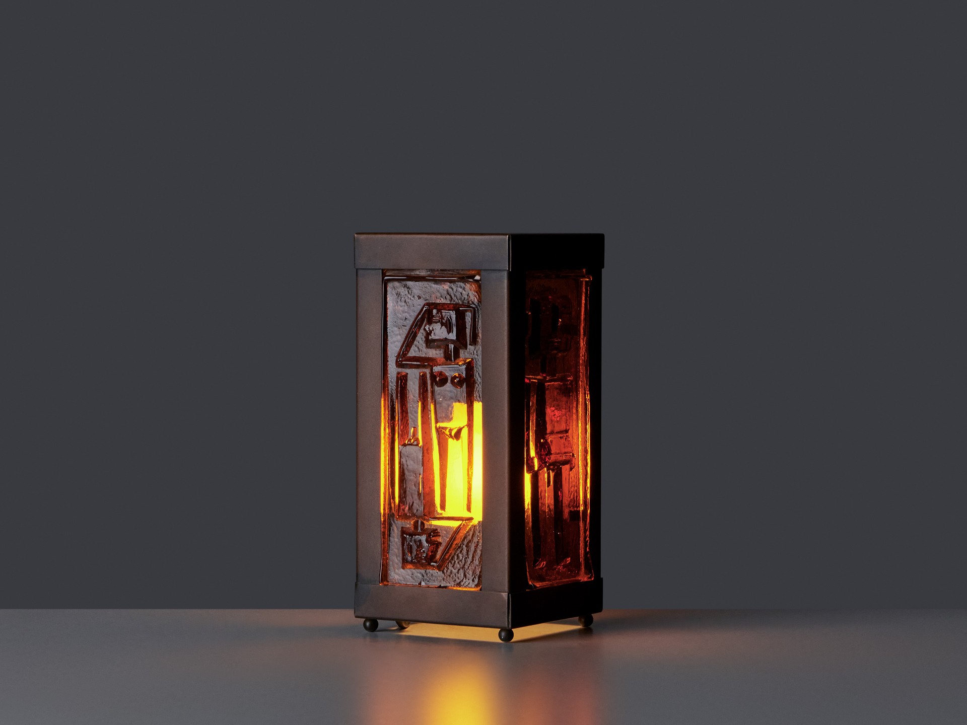 Table Lamp image 2