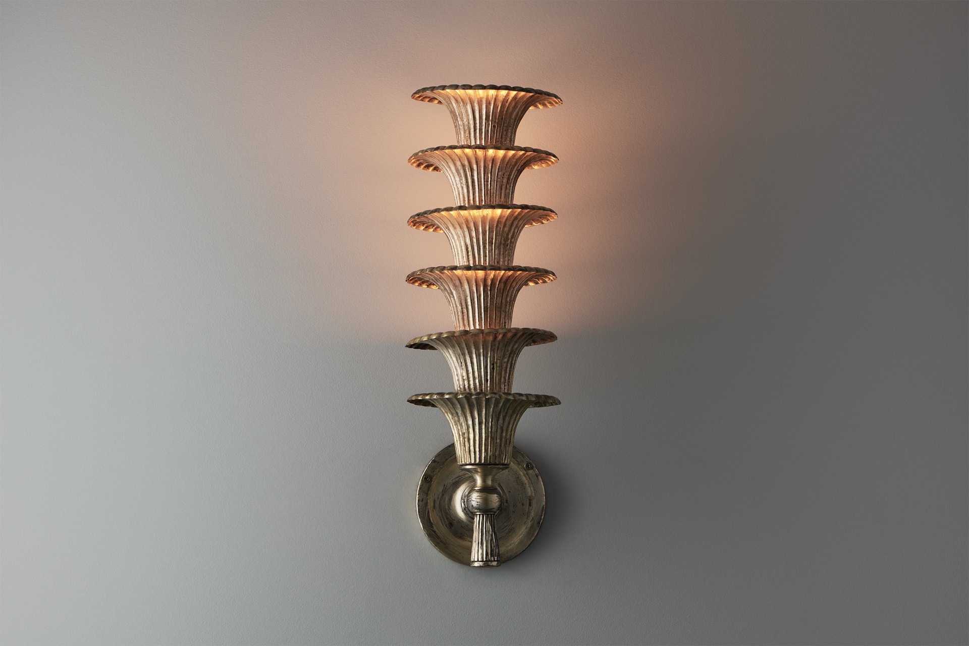 Neoclassical Wall Lamp image 3