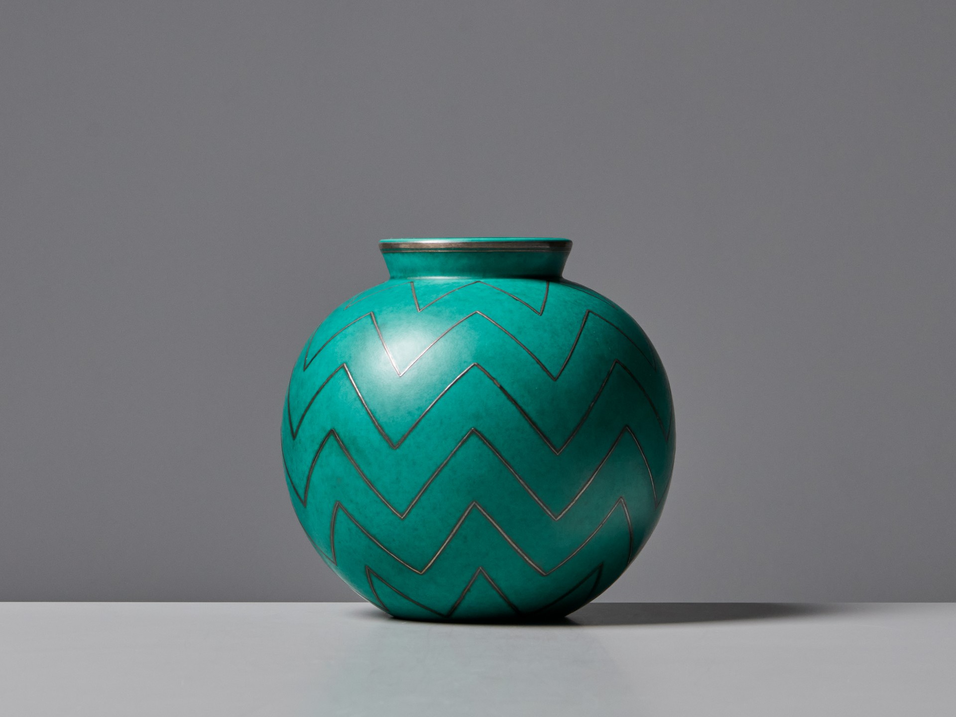 'Argenta' Vase image 2