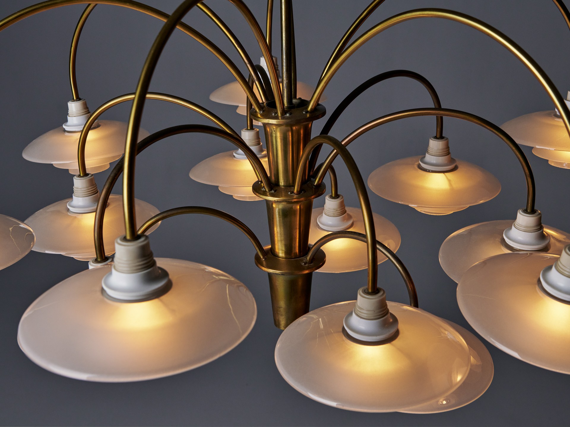 'Bombardement' Chandelier image 10