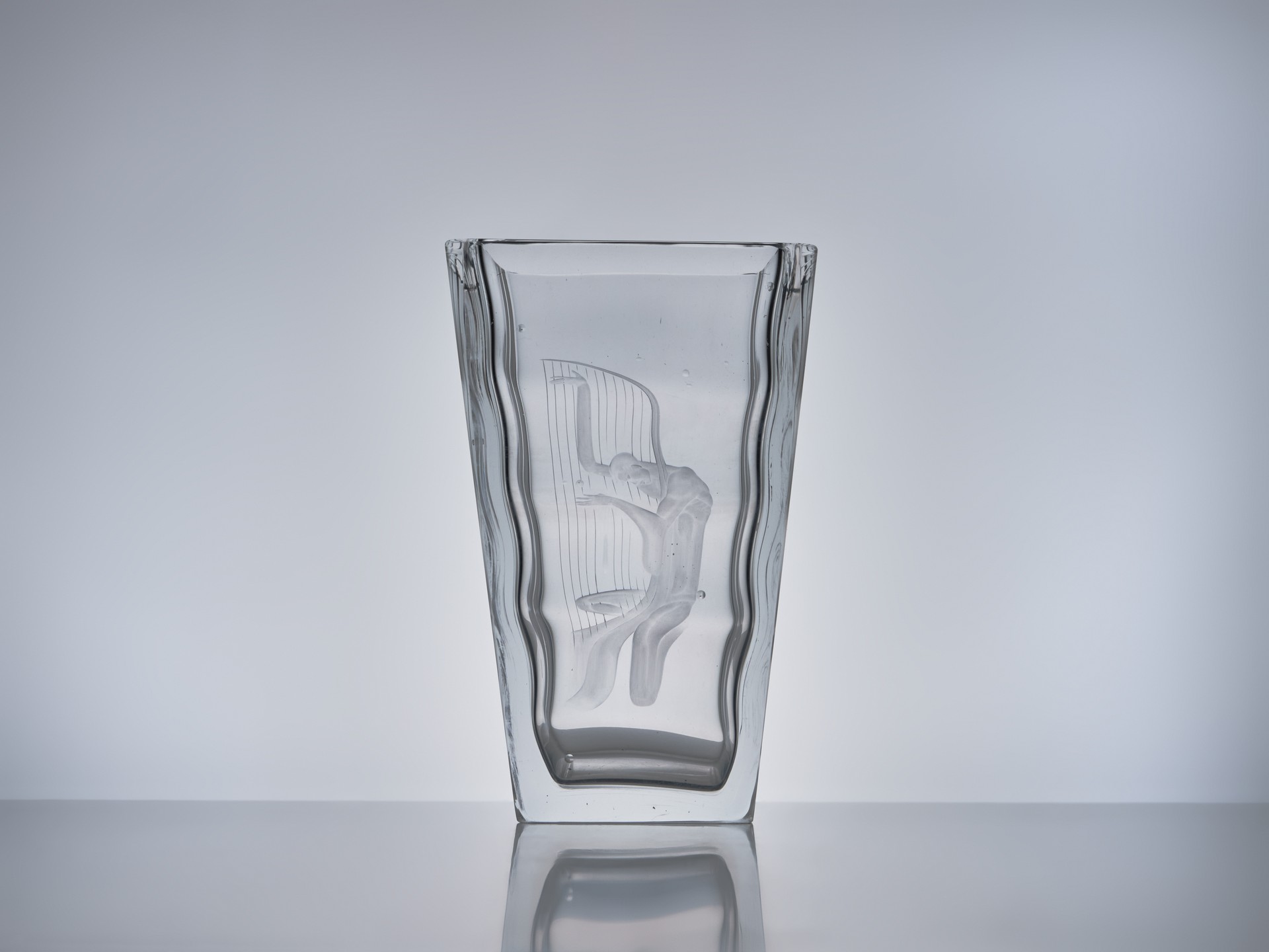 Vase image 4