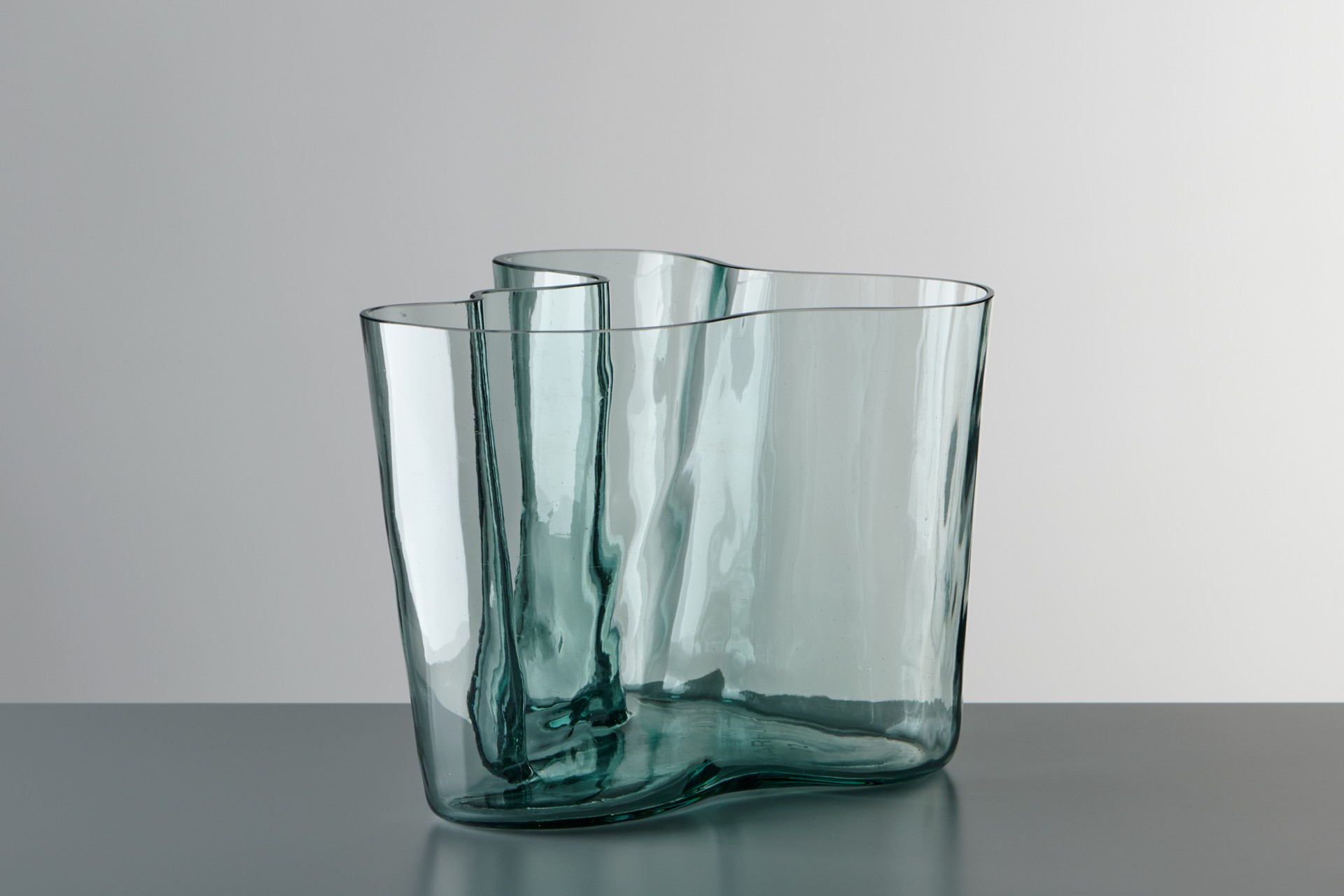 "Savoy" Vase image 2