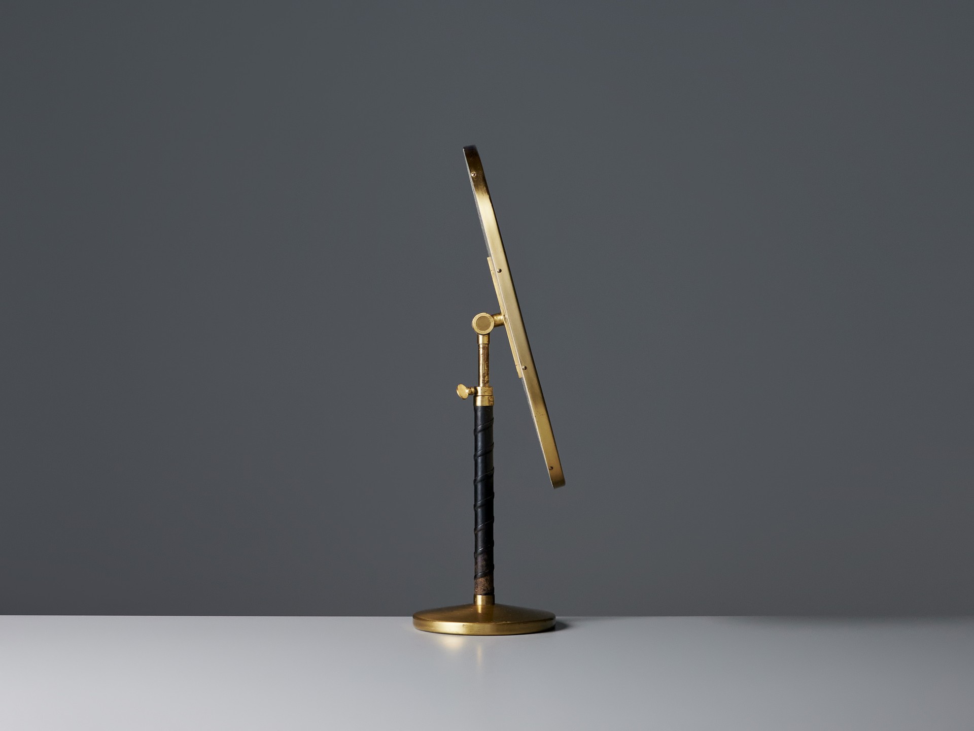 Adjustable Table Mirror image 4