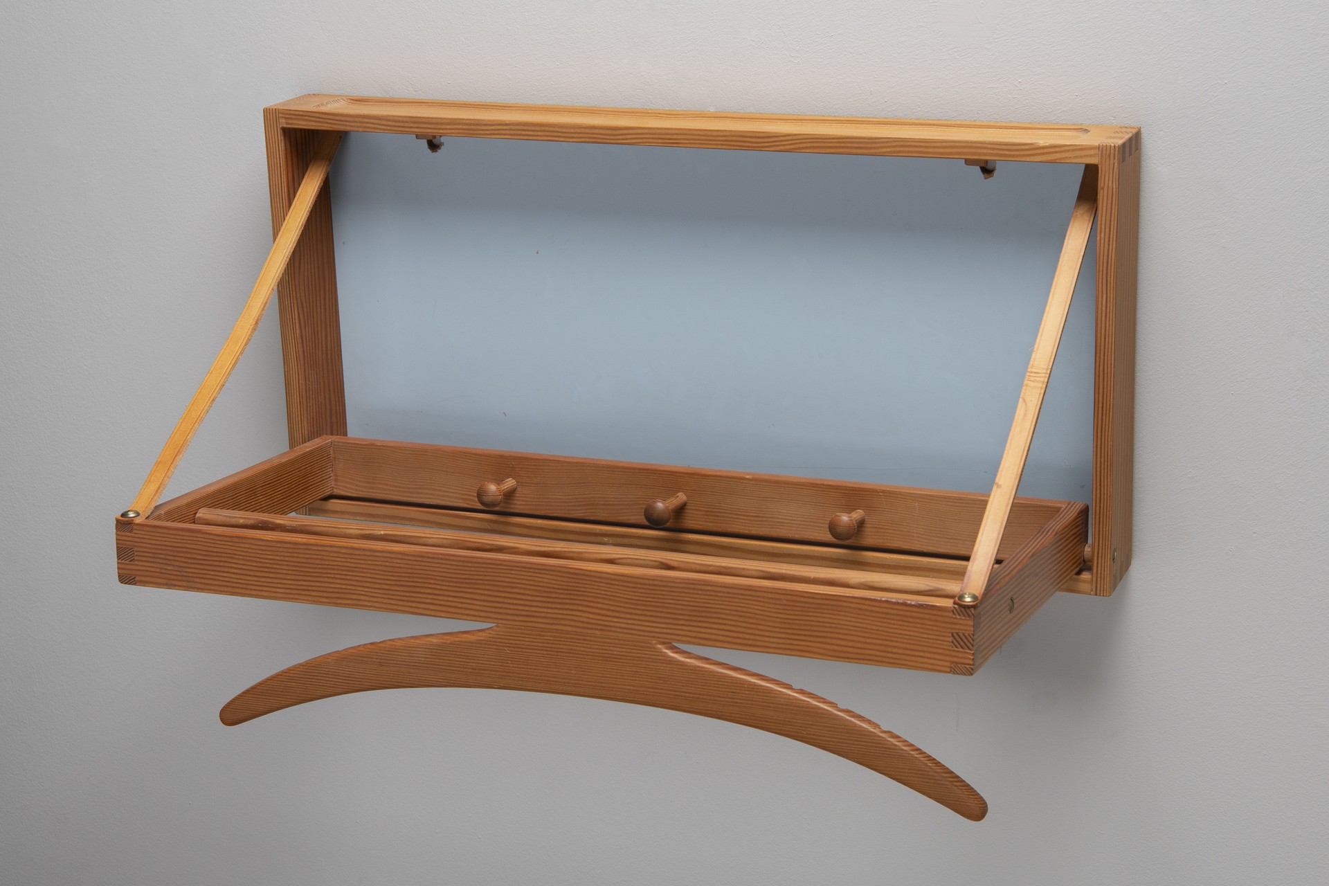 Folding Coat Hanger image 3
